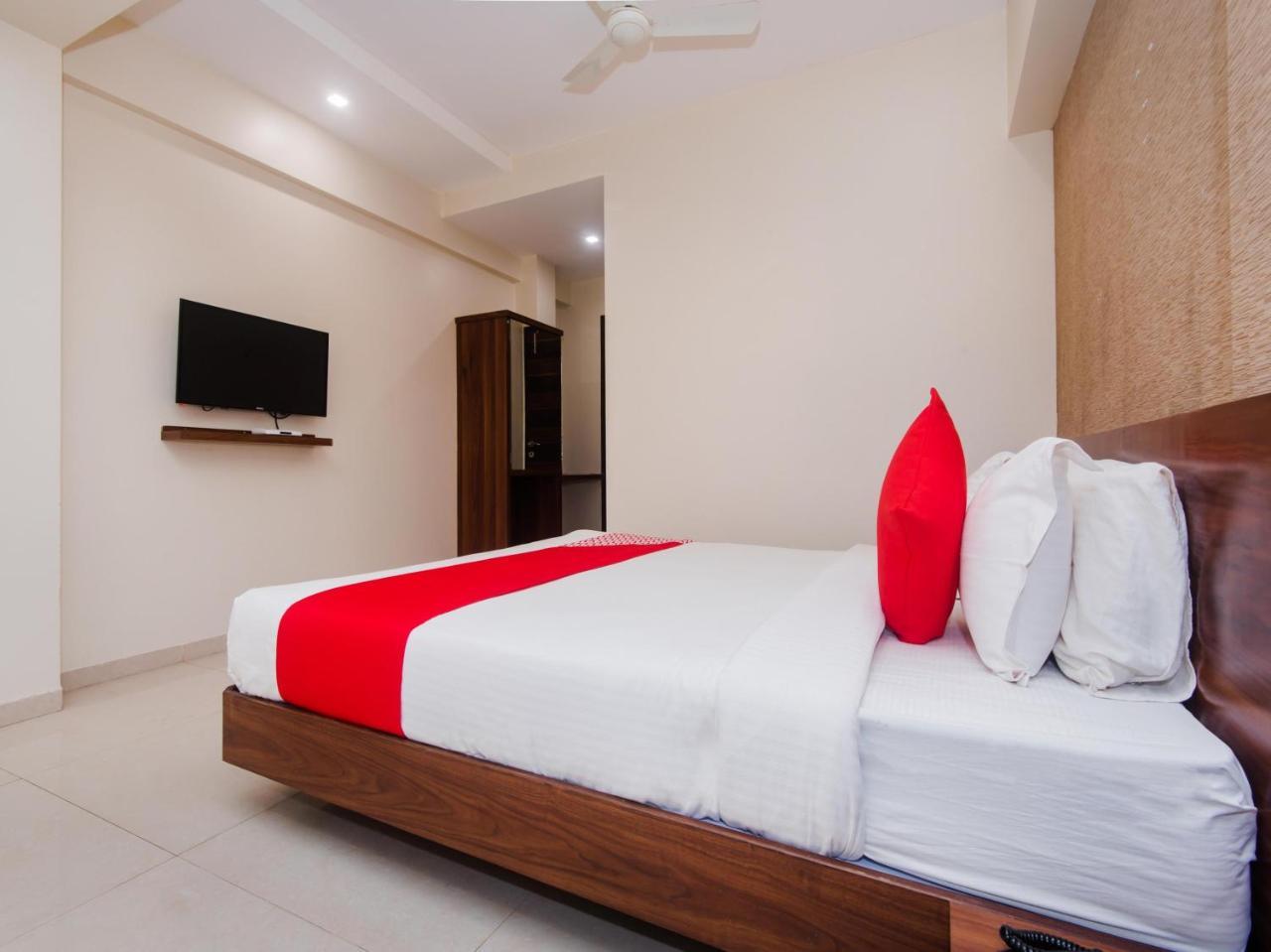 Hotel Park Inn Vasai-Virar City Exteriör bild