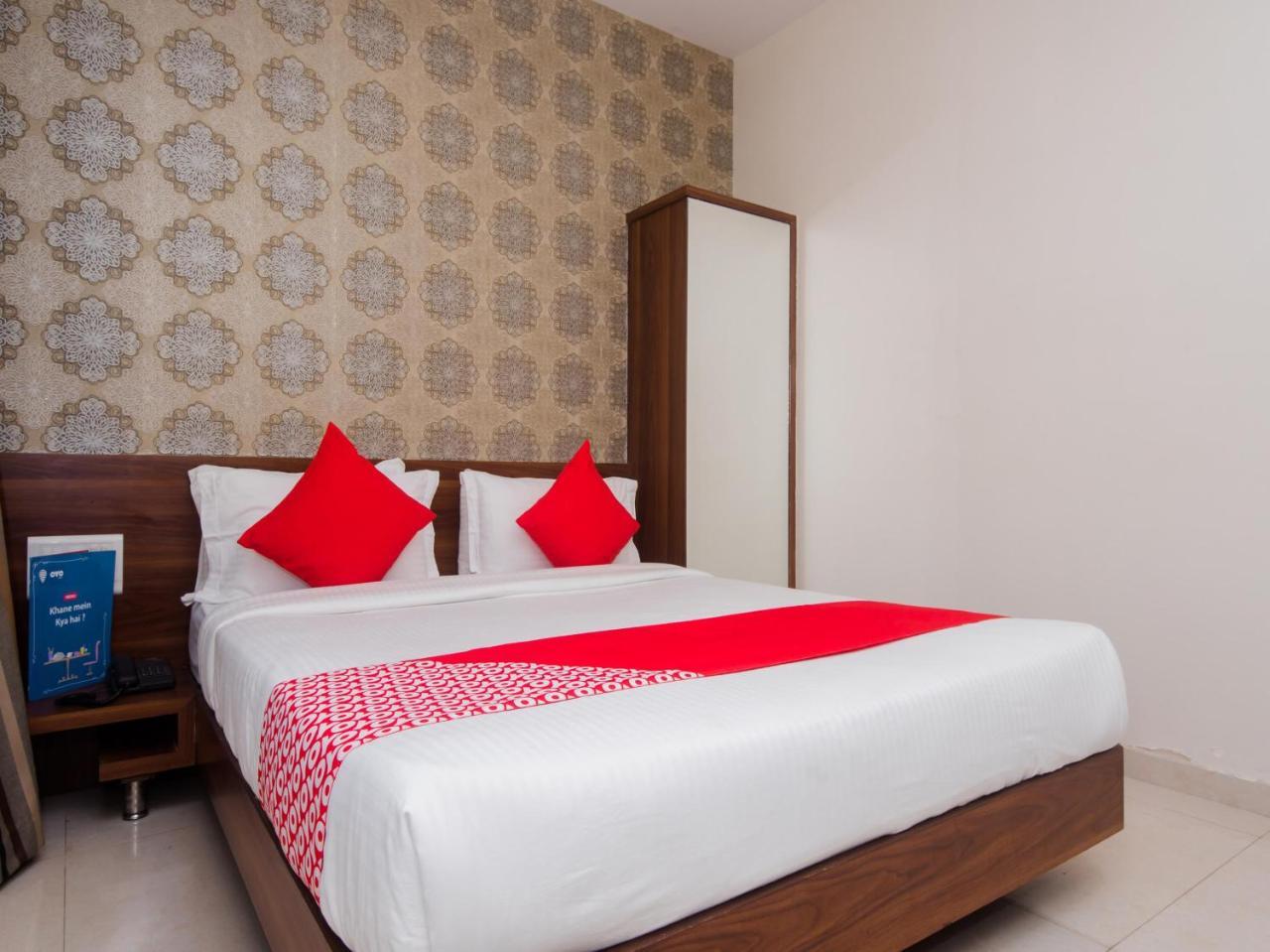 Hotel Park Inn Vasai-Virar City Exteriör bild