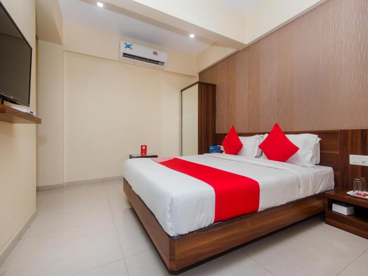Hotel Park Inn Vasai-Virar City Exteriör bild