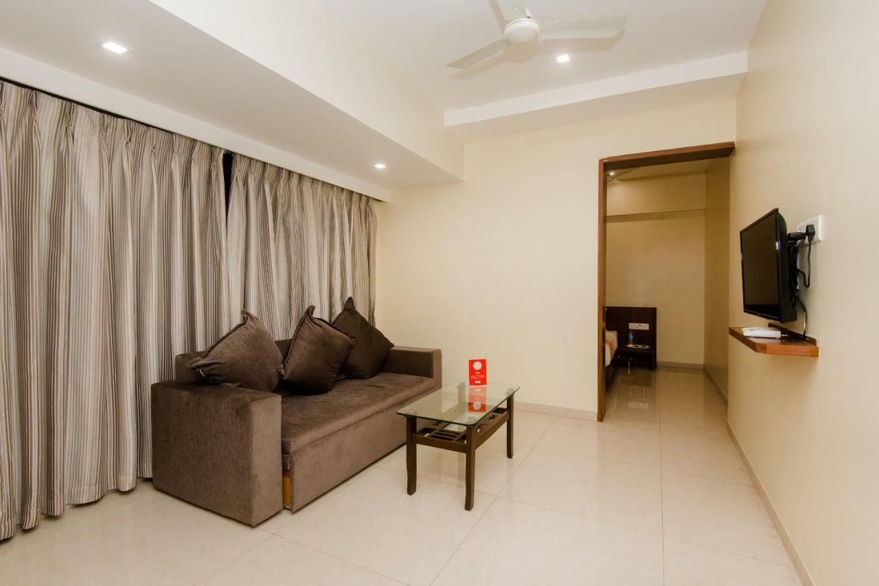 Hotel Park Inn Vasai-Virar City Exteriör bild