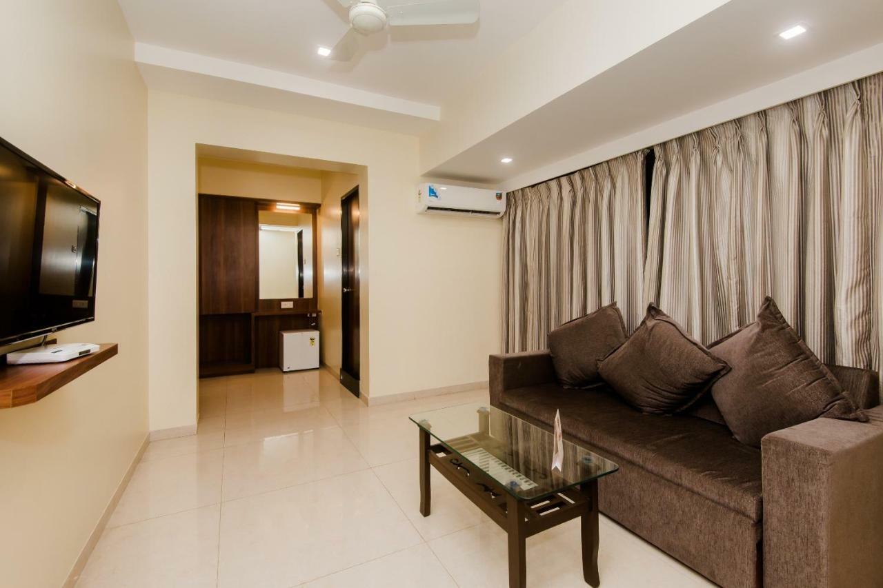 Hotel Park Inn Vasai-Virar City Exteriör bild